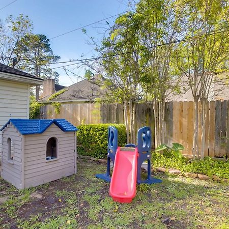 Roomy Houston Rental With Home Office And Private Pool Exterior photo